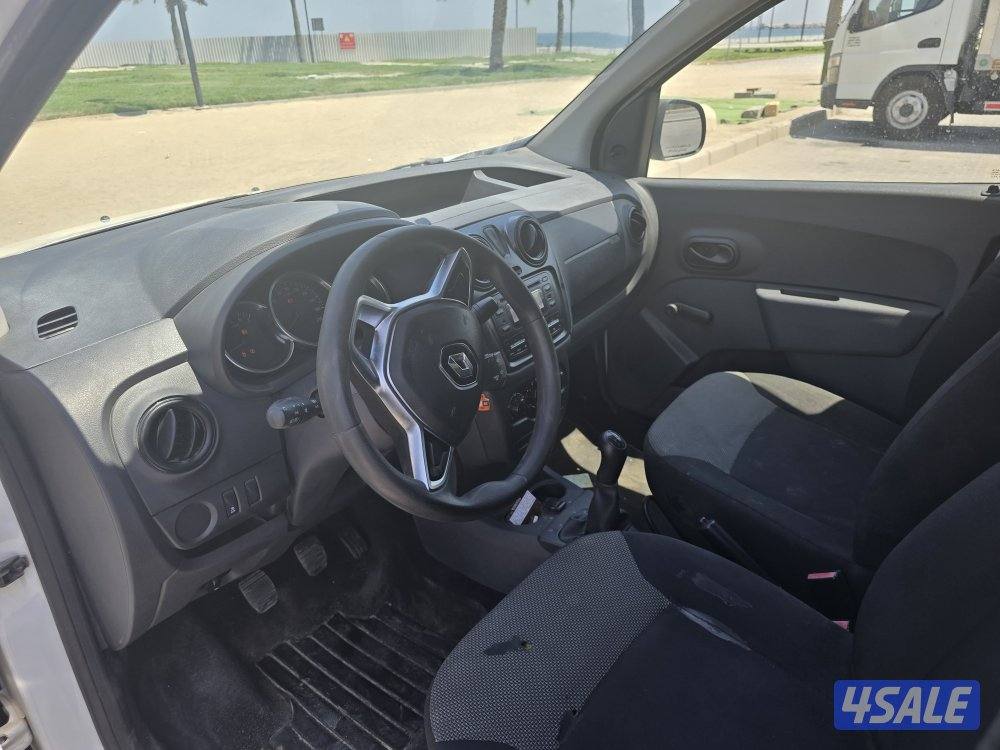 رينو دوكر ٢٠٢٠6