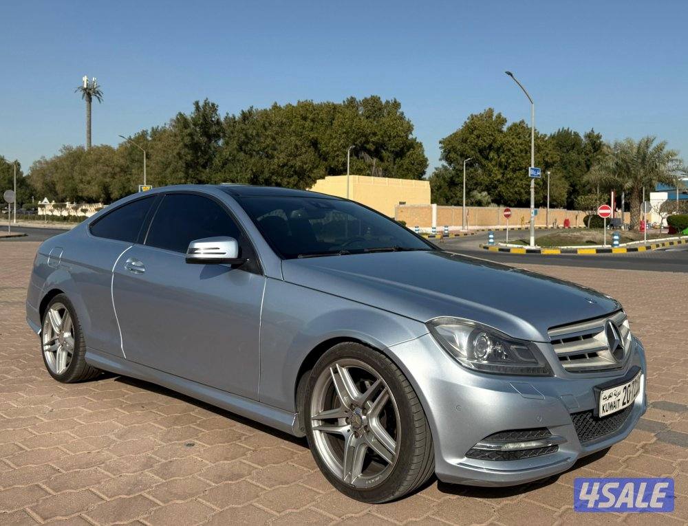 بحالة ممتازة جدا مرسيدس C250 كوبيه موديل 2013 ماشي 150 الف شرط فحص1
