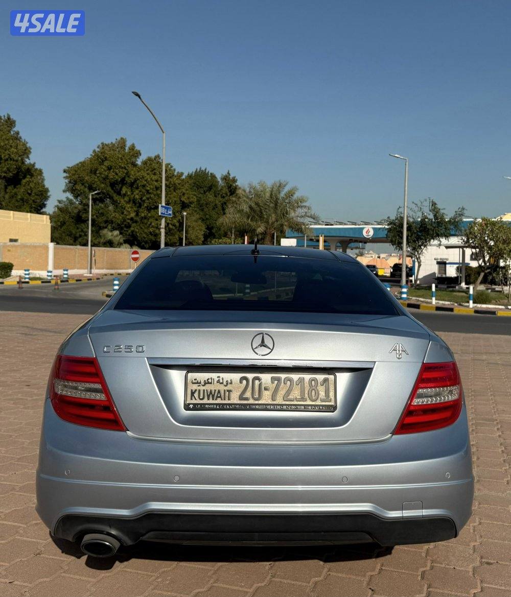 بحالة ممتازة جدا مرسيدس C250 كوبيه موديل 2013 ماشي 150 الف شرط فحص5