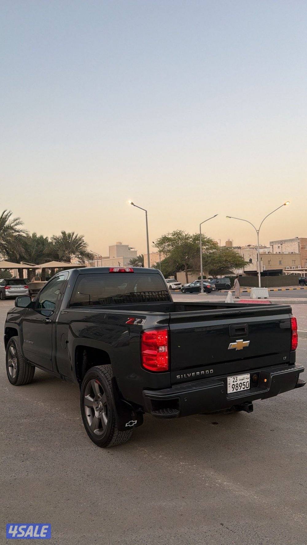 اللبيع سلفرادو z71 دبل قير صبغ الوكاله موديل ٢٠١٨ ماشي ١٥٧5