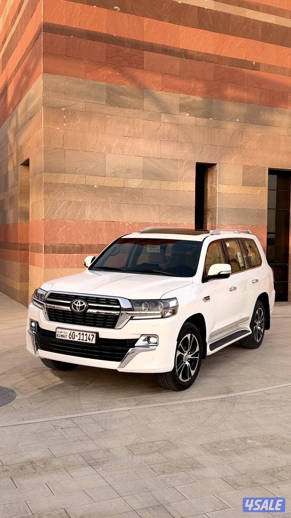 لاند قراند تورينق موديل 2021 عداد 127 صبغ الوكاله6