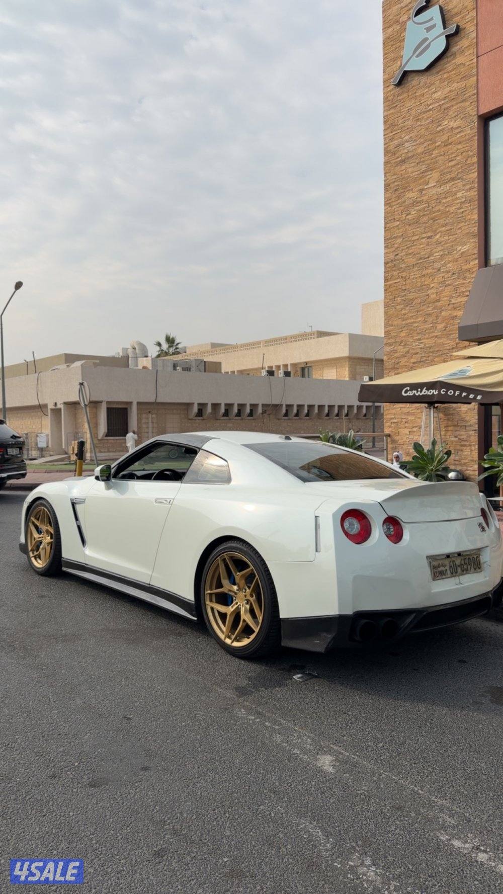 للبيع نسيان GT-R شرط الفحص كبوت كاربن (2)سيت كاربن اغراض الوكاله كامله1