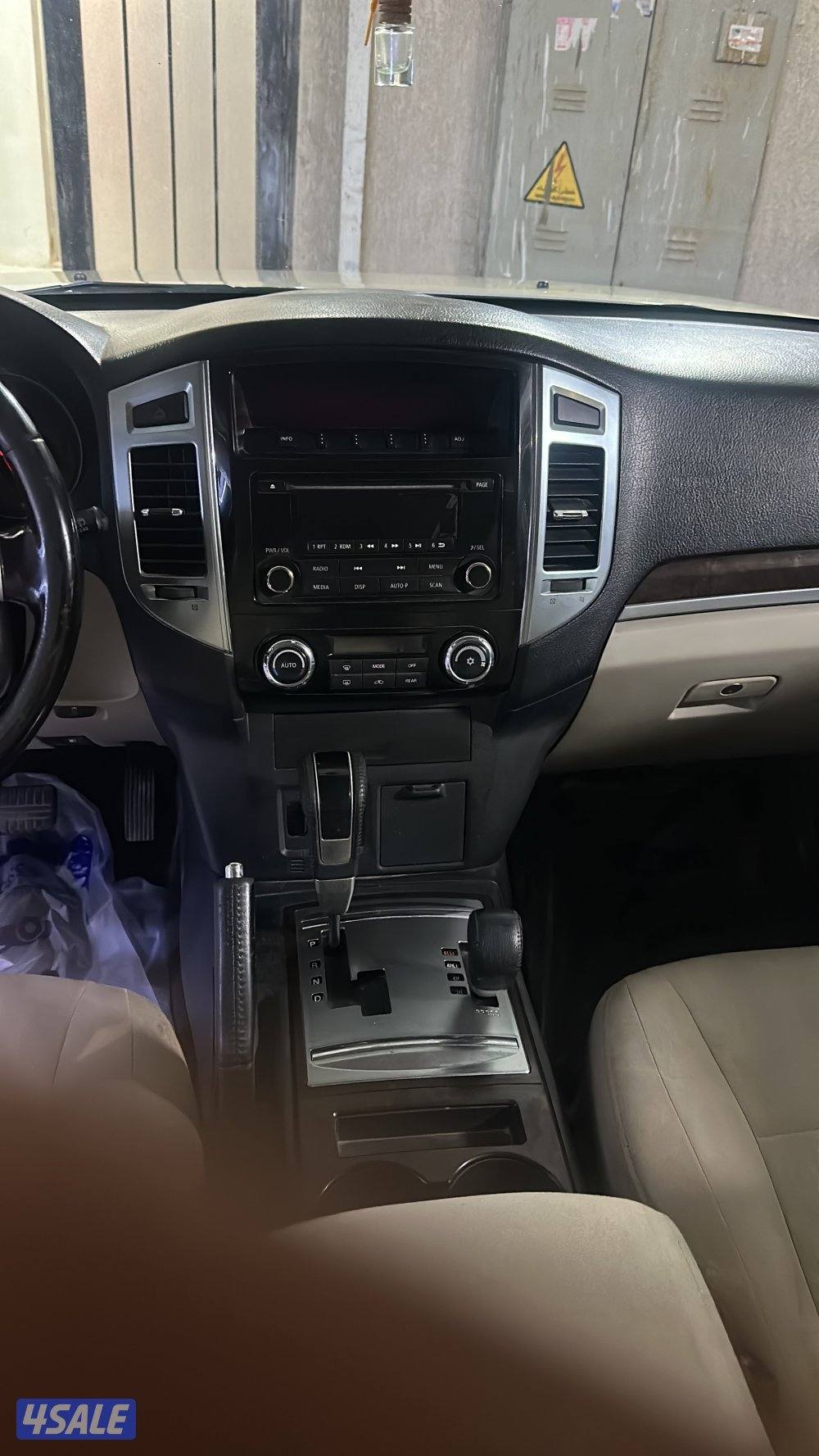 للبيع باجيرو 20203