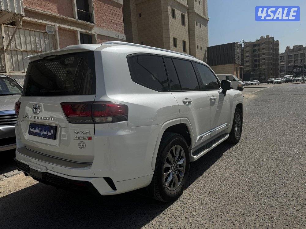 لاندكروزر ايرو اس توتيربو 2023 gxr1