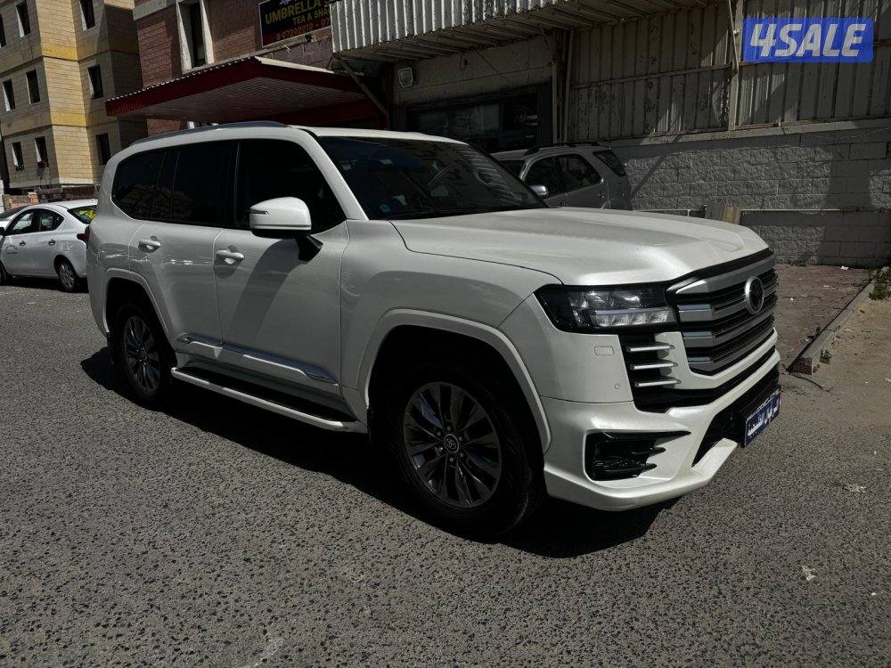 لاندكروزر ايرو اس توتيربو 2023 gxr3