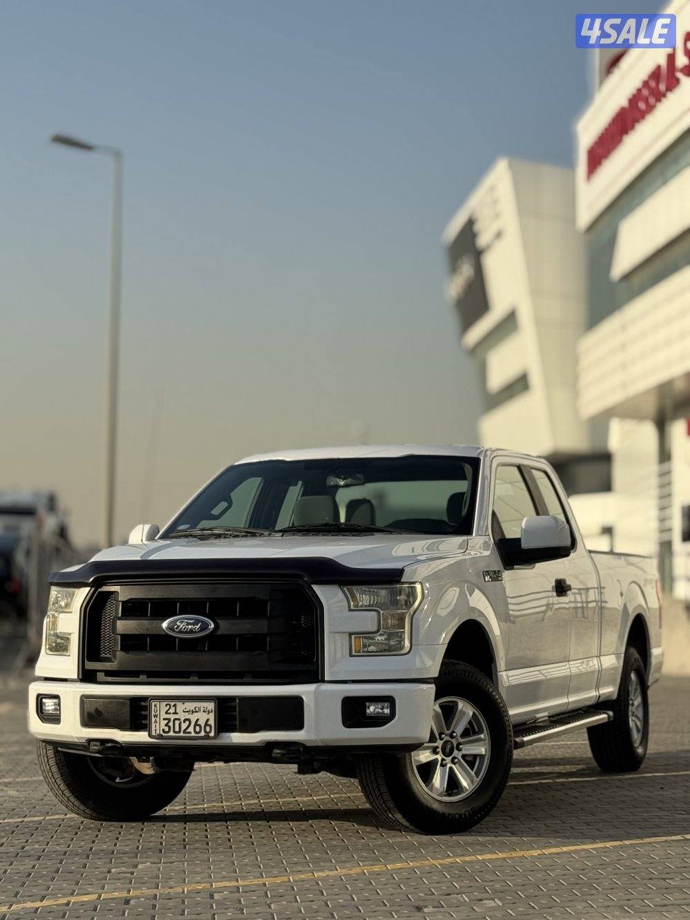 للبيع وانيت فورد F150 موديل 20161