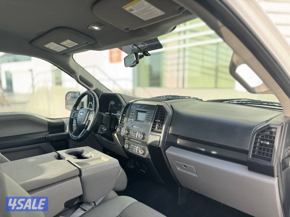 للبيع وانيت فورد F150 موديل 201610