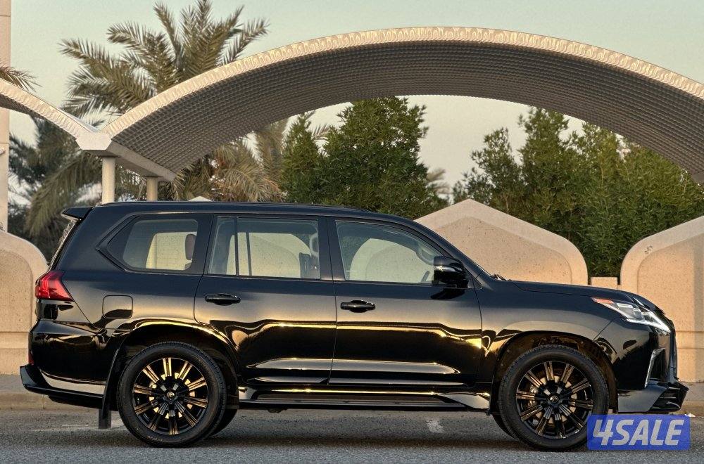 معرض القمة🚩3