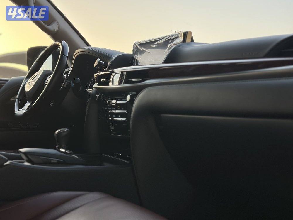 معرض القمة🚩8