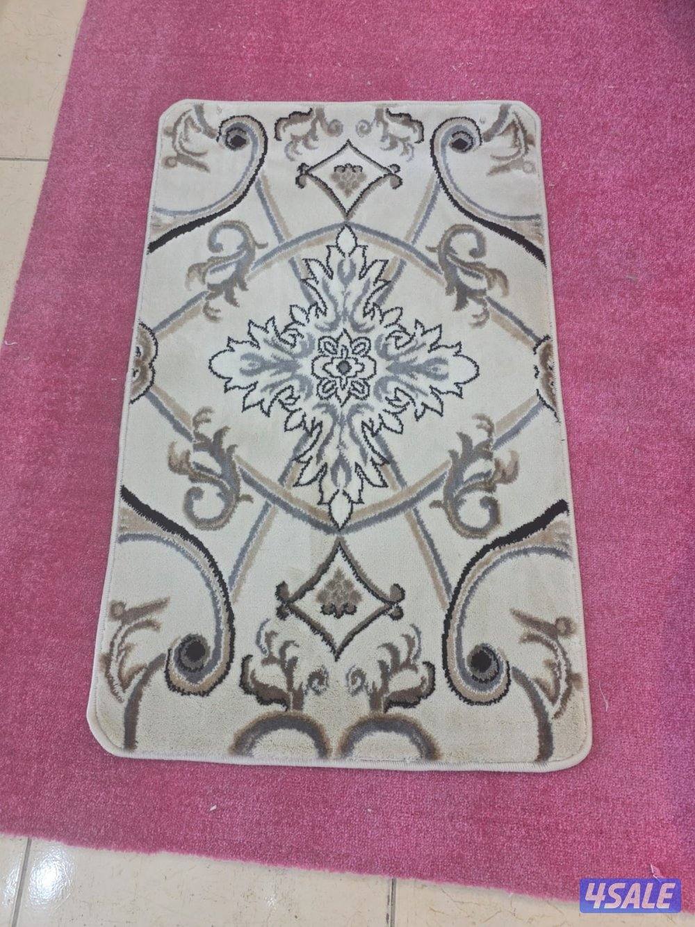 للبيع سجاد تركي سادة ومشجر مساندة وحفر يدوي وستائر5