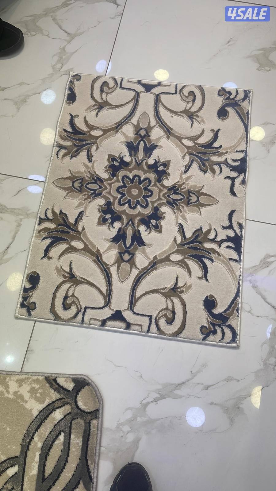 للبيع سجاد تركي سادة ومشجر مساندة وحفر يدوي وستائر8