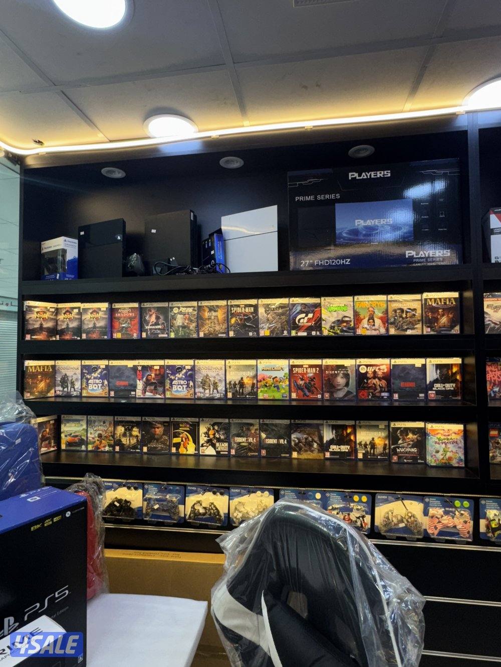 متوفر لدينا جميع انواع البلايستيشن والاكستسوارات2