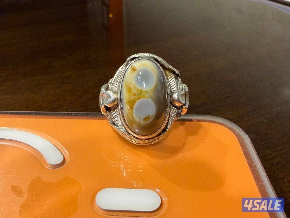 للبيع خاتم فضه ثقيله صياغه روعه السعر 2000