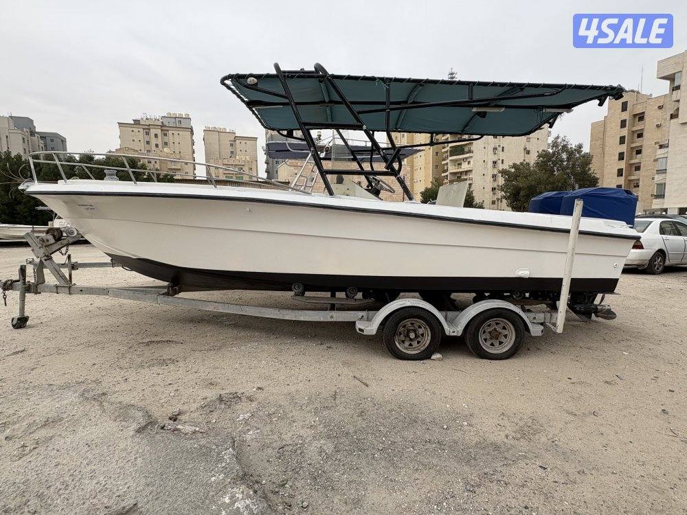 طراد 28 رييالو القرف موديل 1992 مكينة عدد 2 موديل 2008 بحالة جيدة جدا3