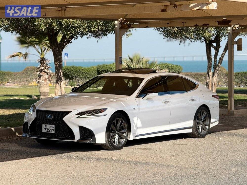 للبيع : لكزس LS500 موديل : 2020 عداد : 141 الف0