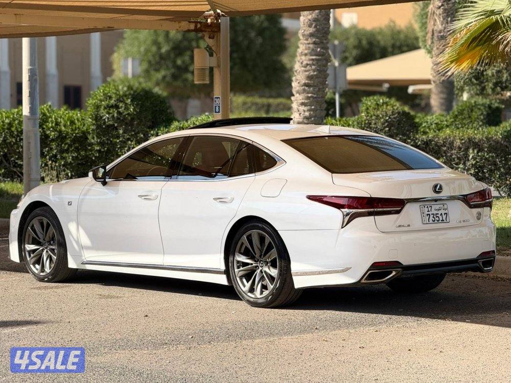 للبيع : لكزس LS500 موديل : 2020 عداد : 141 الف2
