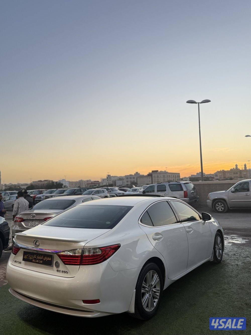 لكزس Es250 بحاله الوكاله شرط الفحص قير مكينه شاصي3