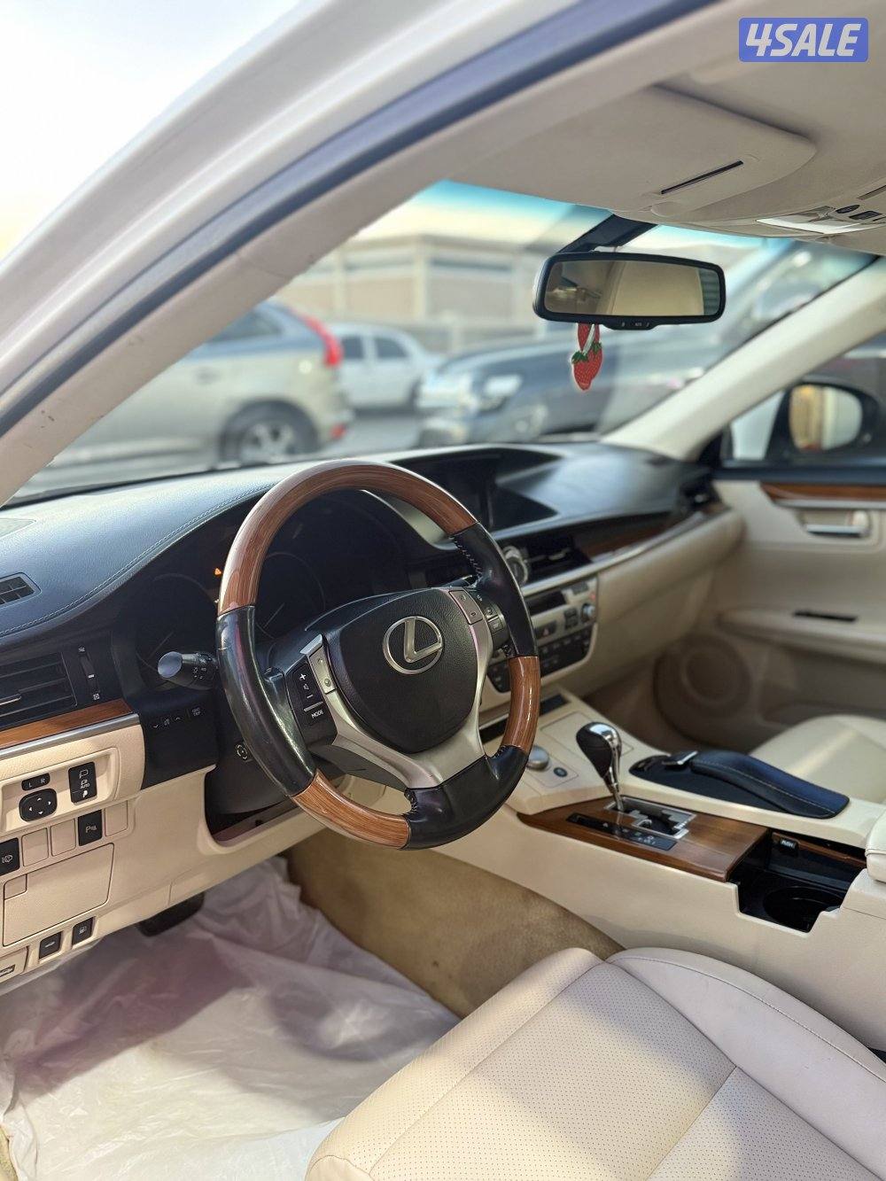 لكزس Es250 بحاله الوكاله شرط الفحص قير مكينه شاصي6