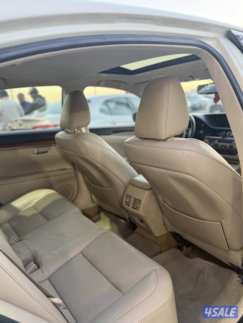 لكزس Es250 بحاله الوكاله شرط الفحص قير مكينه شاصي10