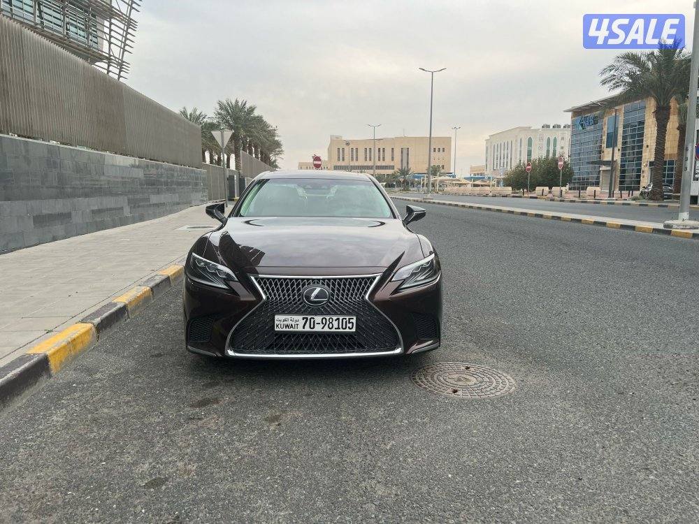 للبيع لكزس LS500 وارد امريكا 2019 هايبرد1