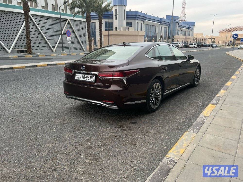 للبيع لكزس LS500 وارد امريكا 2019 هايبرد2