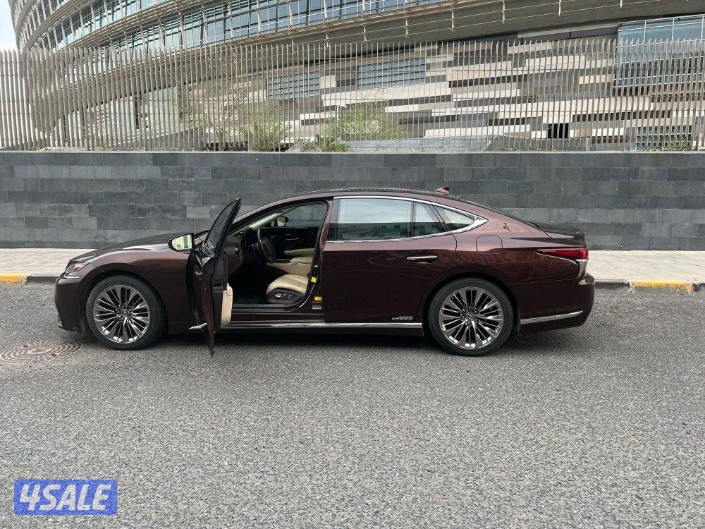 للبيع لكزس LS500 وارد امريكا 2019 هايبرد7