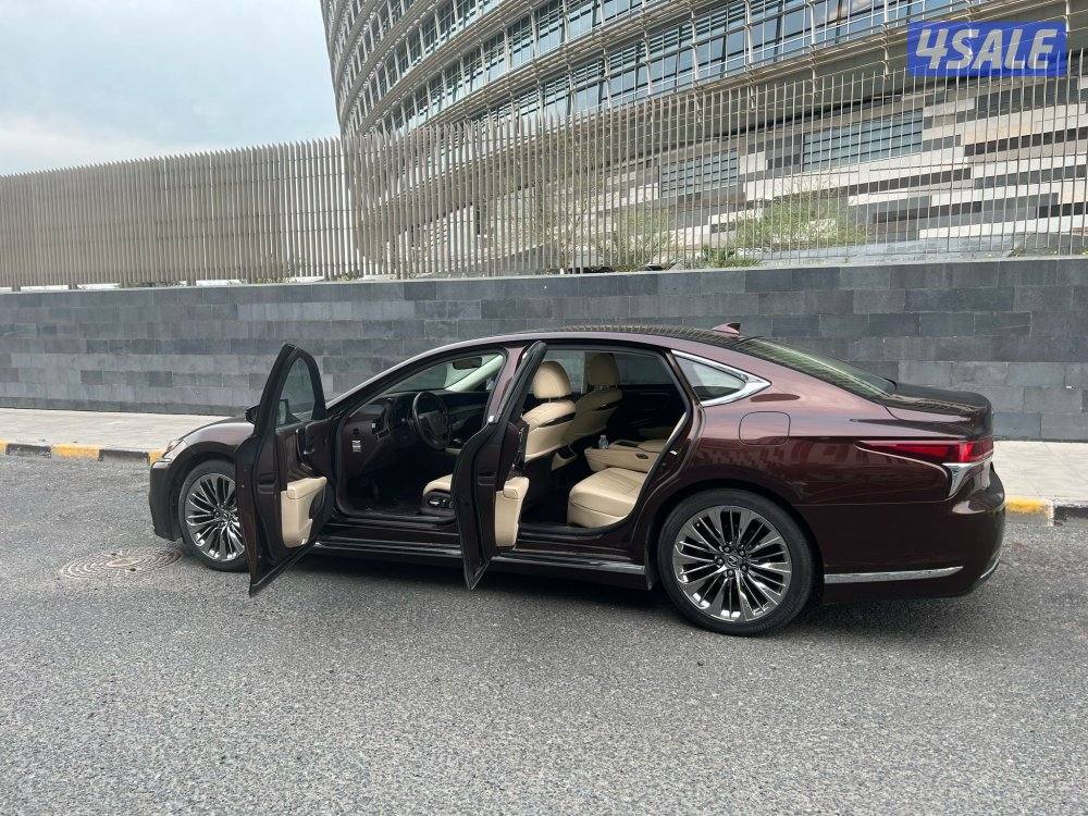 للبيع لكزس LS500 وارد امريكا 2019 هايبرد8