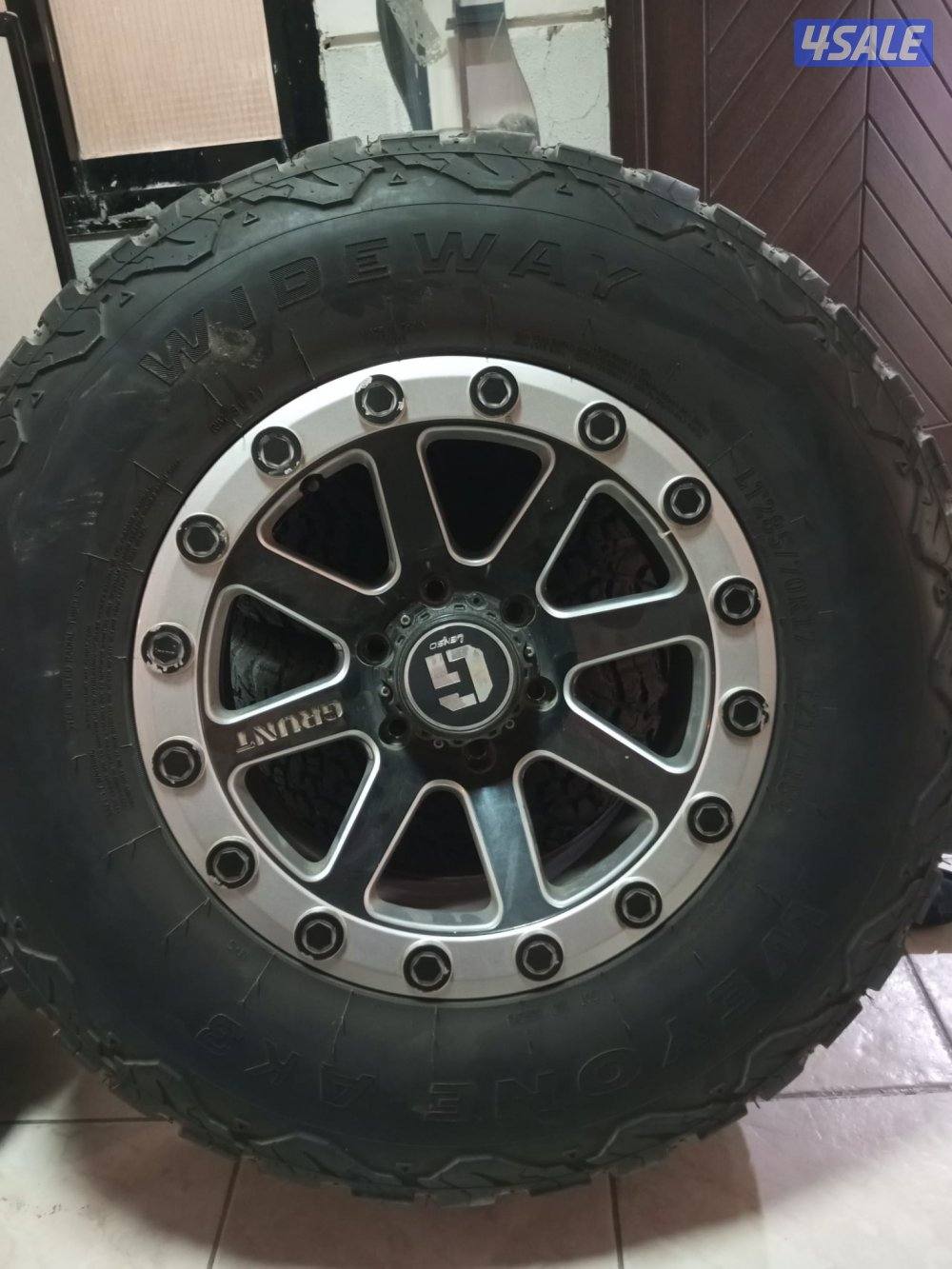 للبيع على سوم Ly285/70R17 / 121/118Q5