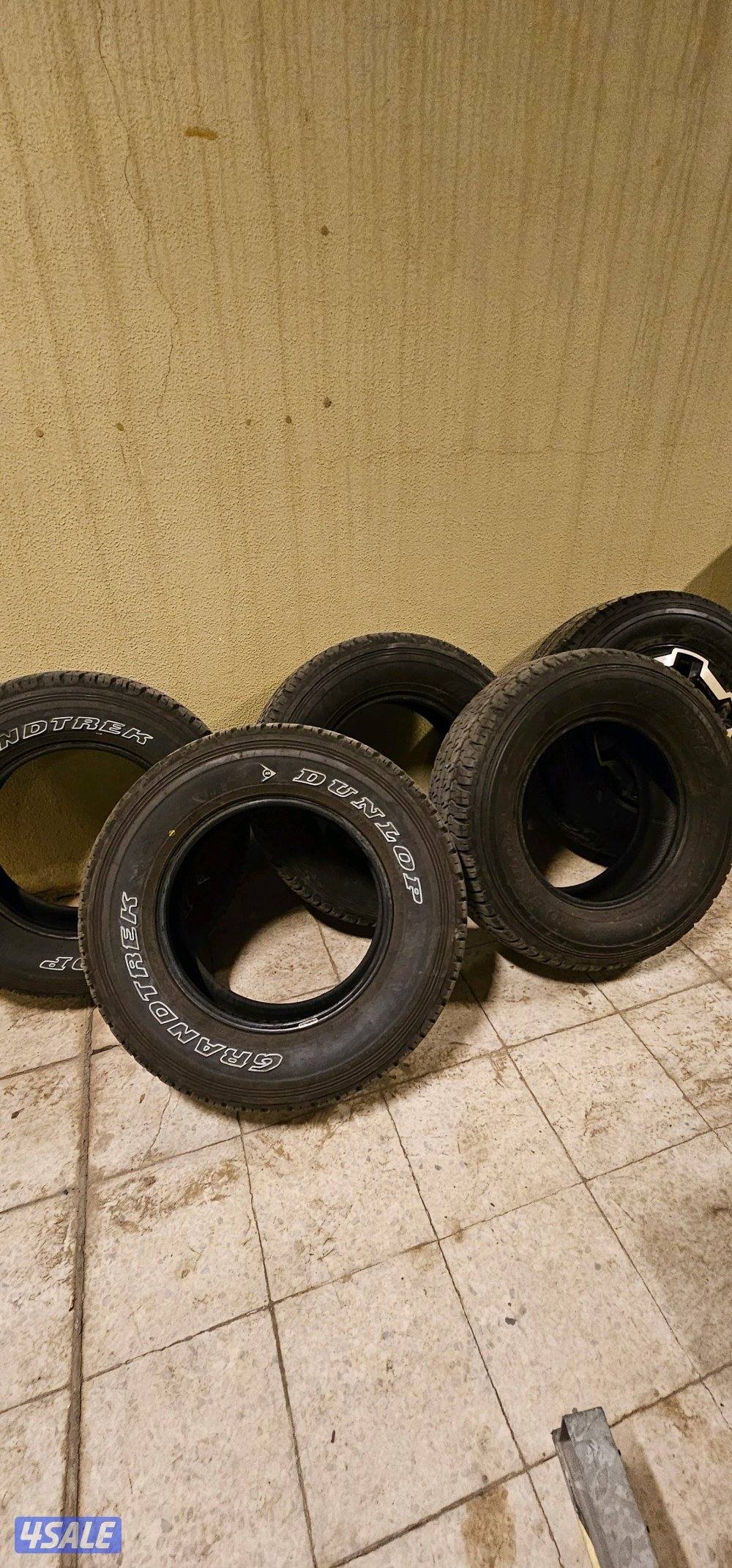 للبيع 5 تواير دانلوب At22 جدد0