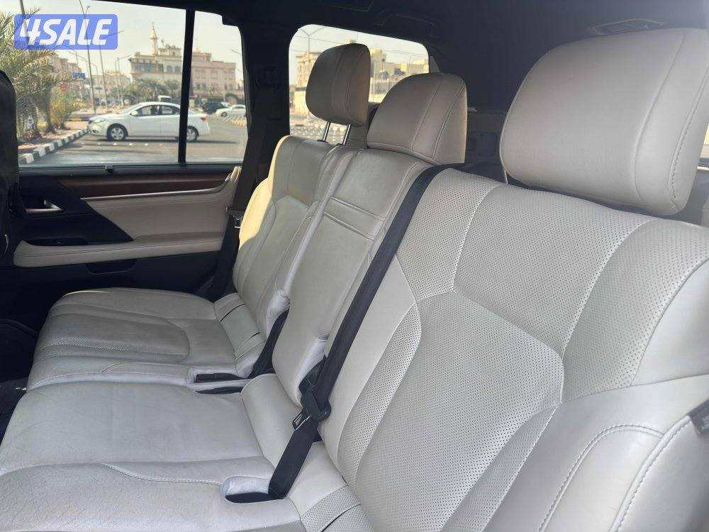 جيب لكزس LX570 موديل2017 شرط الفحص قير مكينه شاصي صبغ الوكاله ماشي2075