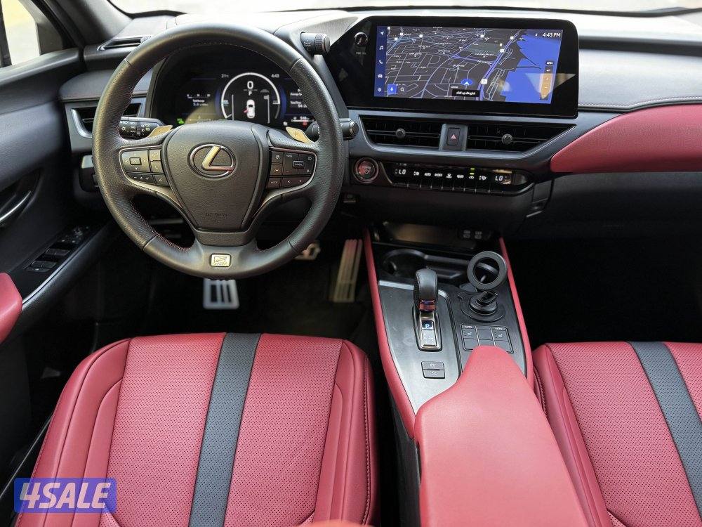 لكزس - UX300 موديل 2024 عداد 41 الدرجة الأولى الساير صبغ وكالة9