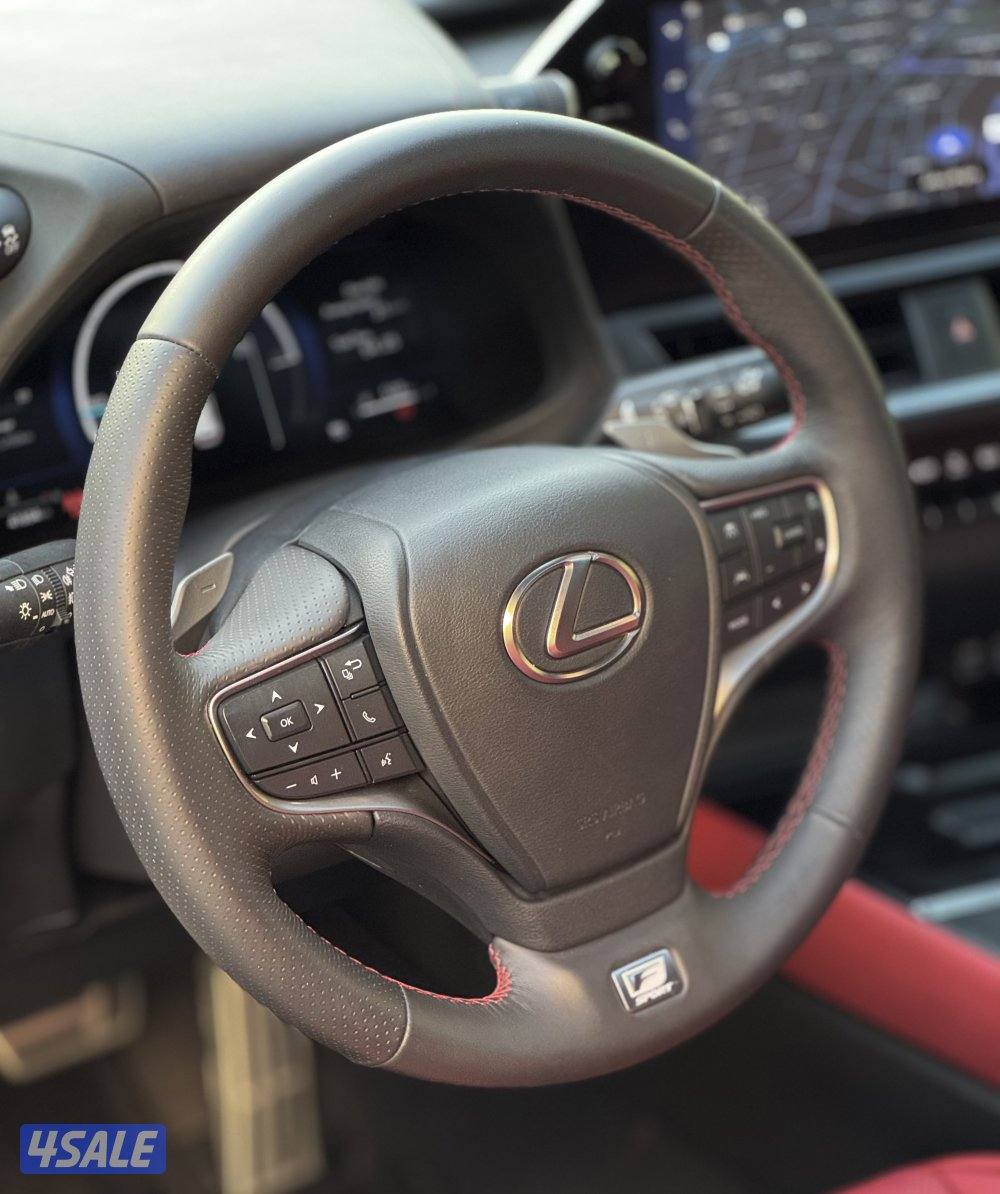 لكزس - UX300 موديل 2024 عداد 41 الدرجة الأولى الساير صبغ وكالة13