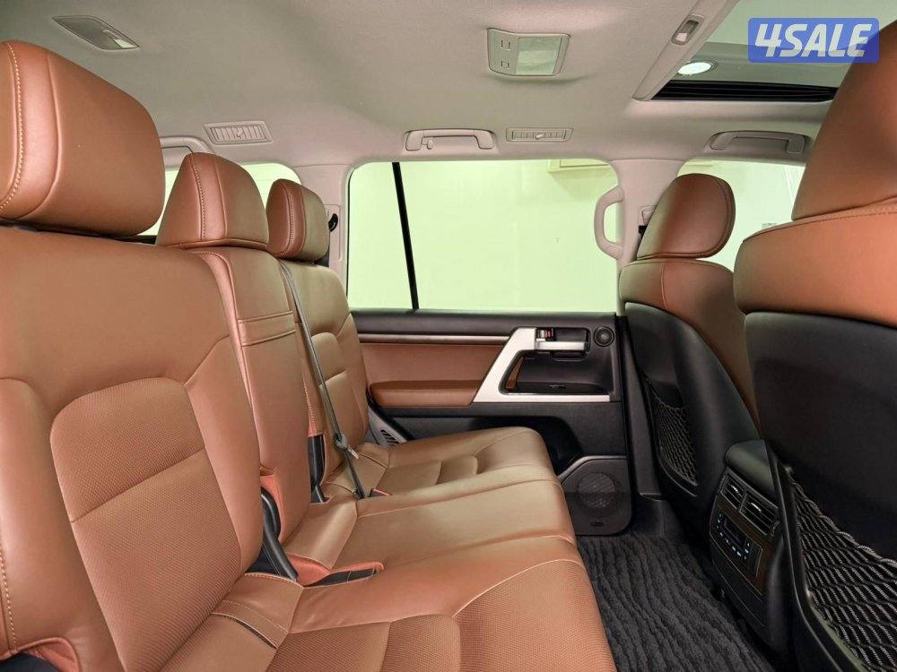 لاندكروزر VXR قراند تورنق S صبغ الوكالة 20218