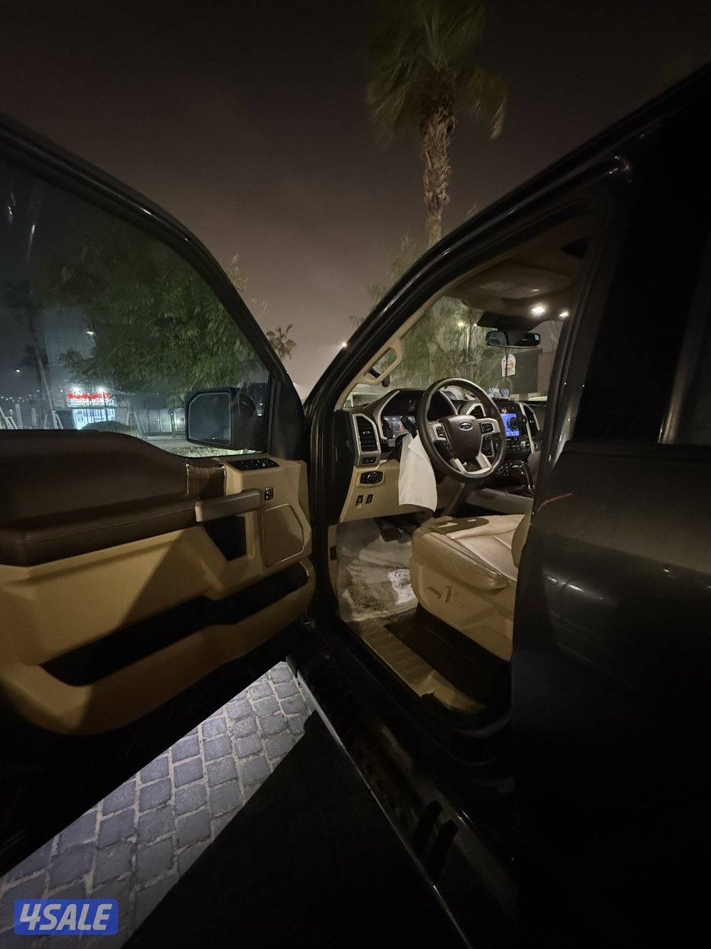 للبيع وانيت 2019 لاريت وارد الكويت0