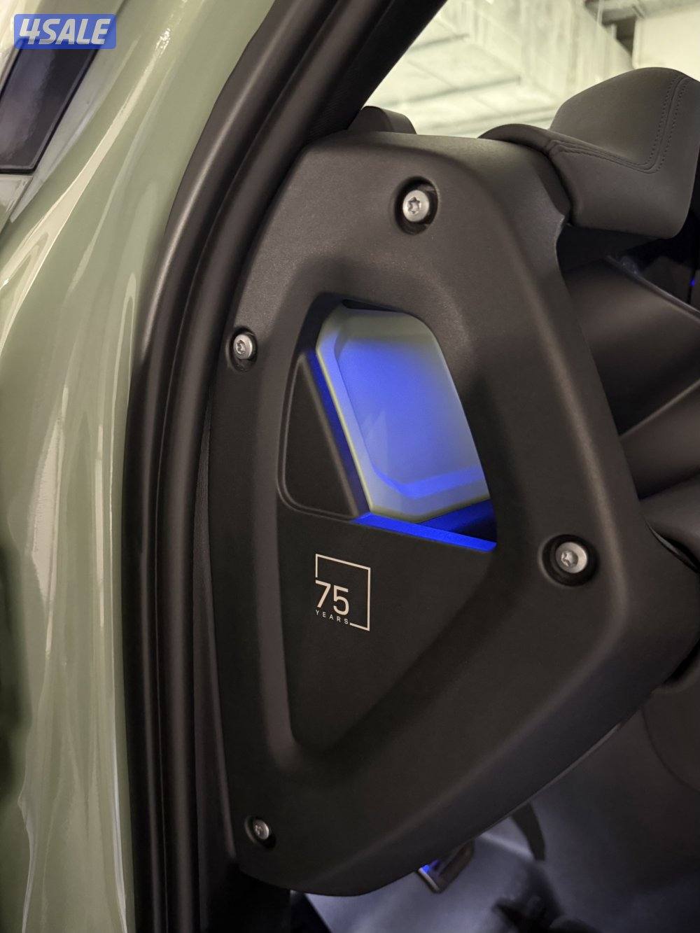 ديفندر 75 عام لمتد اديشن 6 سلندر4