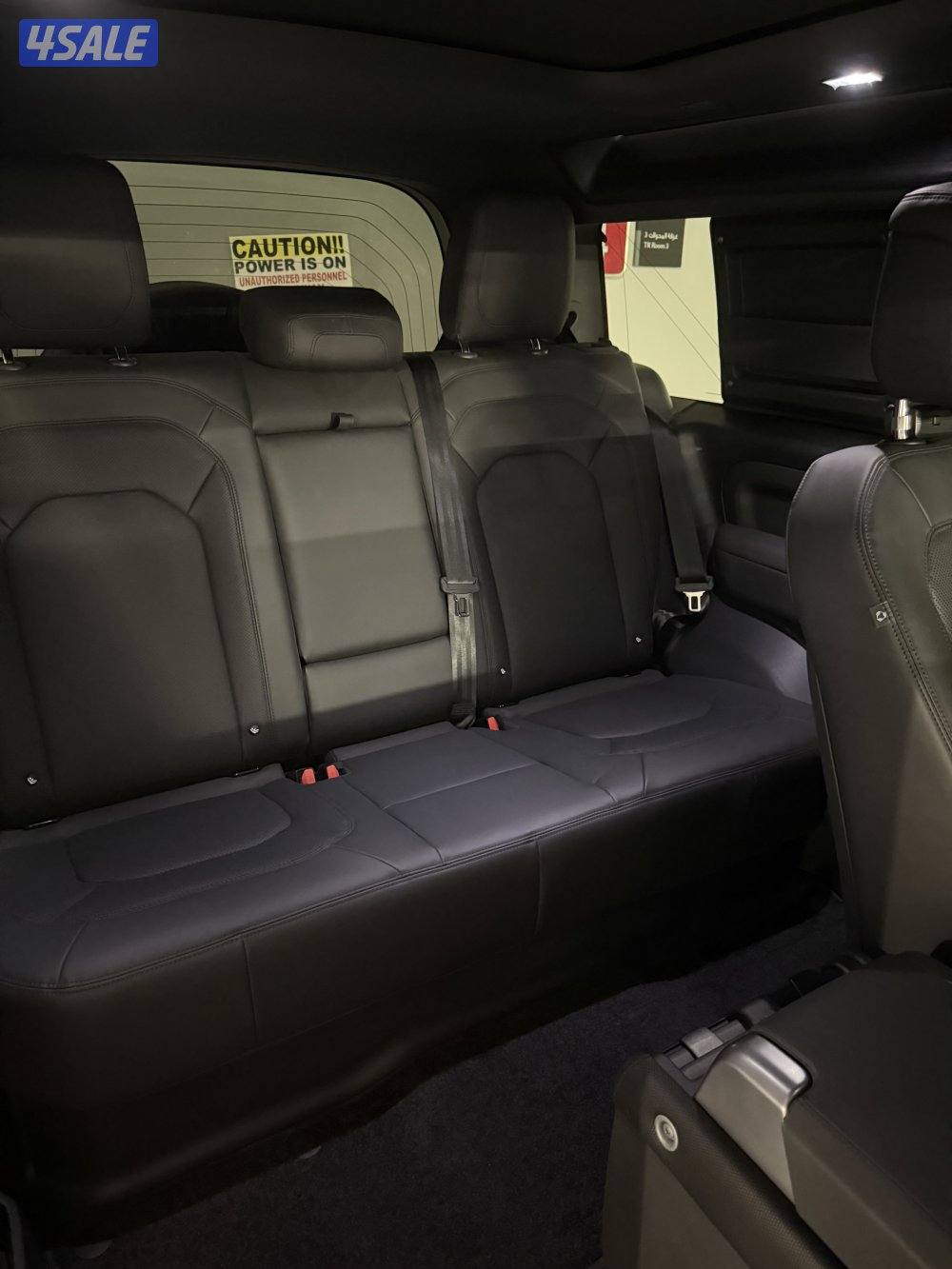 ديفندر 75 عام لمتد اديشن 6 سلندر10