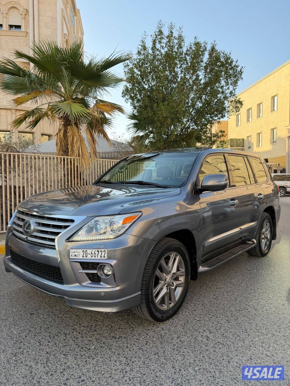 لكزسس 2013 الدرجه الاولى0