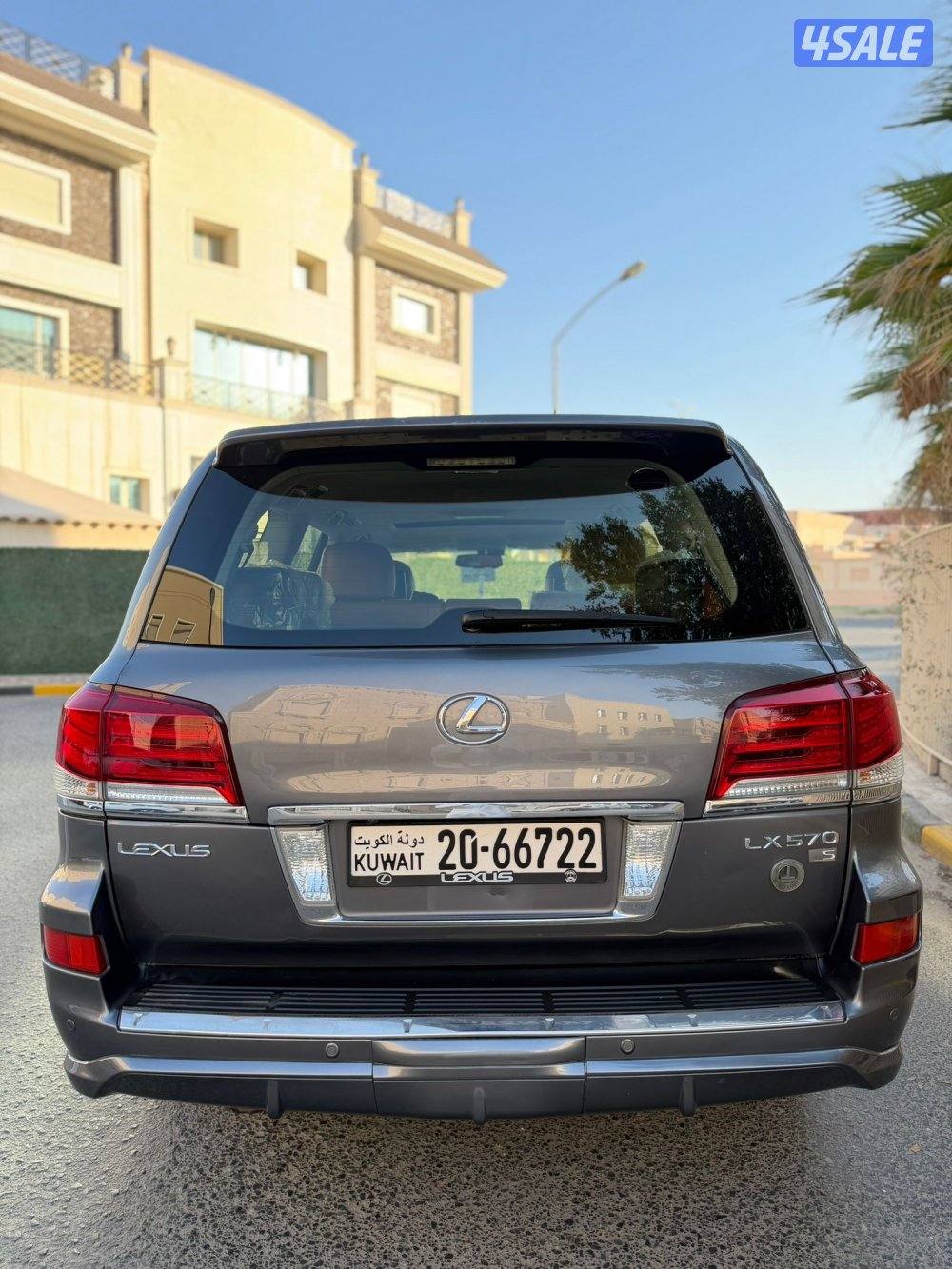 لكزسس 2013 الدرجه الاولى5