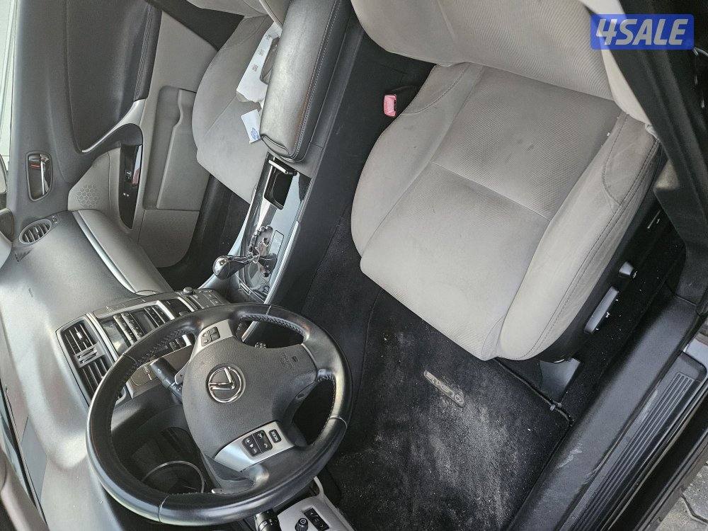 لكزس 2012 كامل الدرجة الثانية4