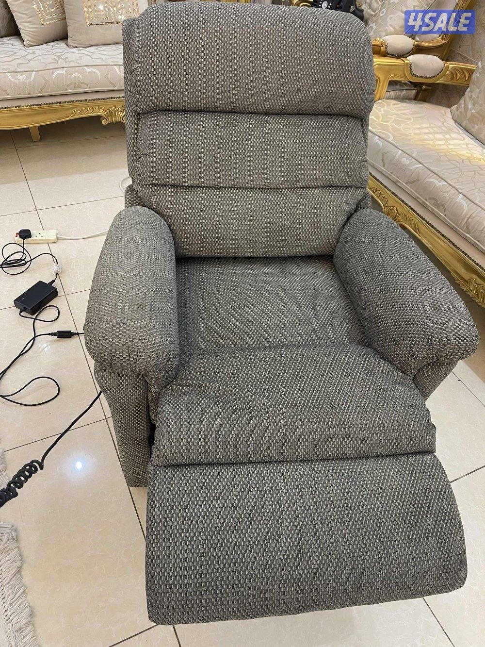 ليزي بوي الأصلي كهربائي خاصيه ممتازه لكبار السن يرفع الارجل ويساعد علي0