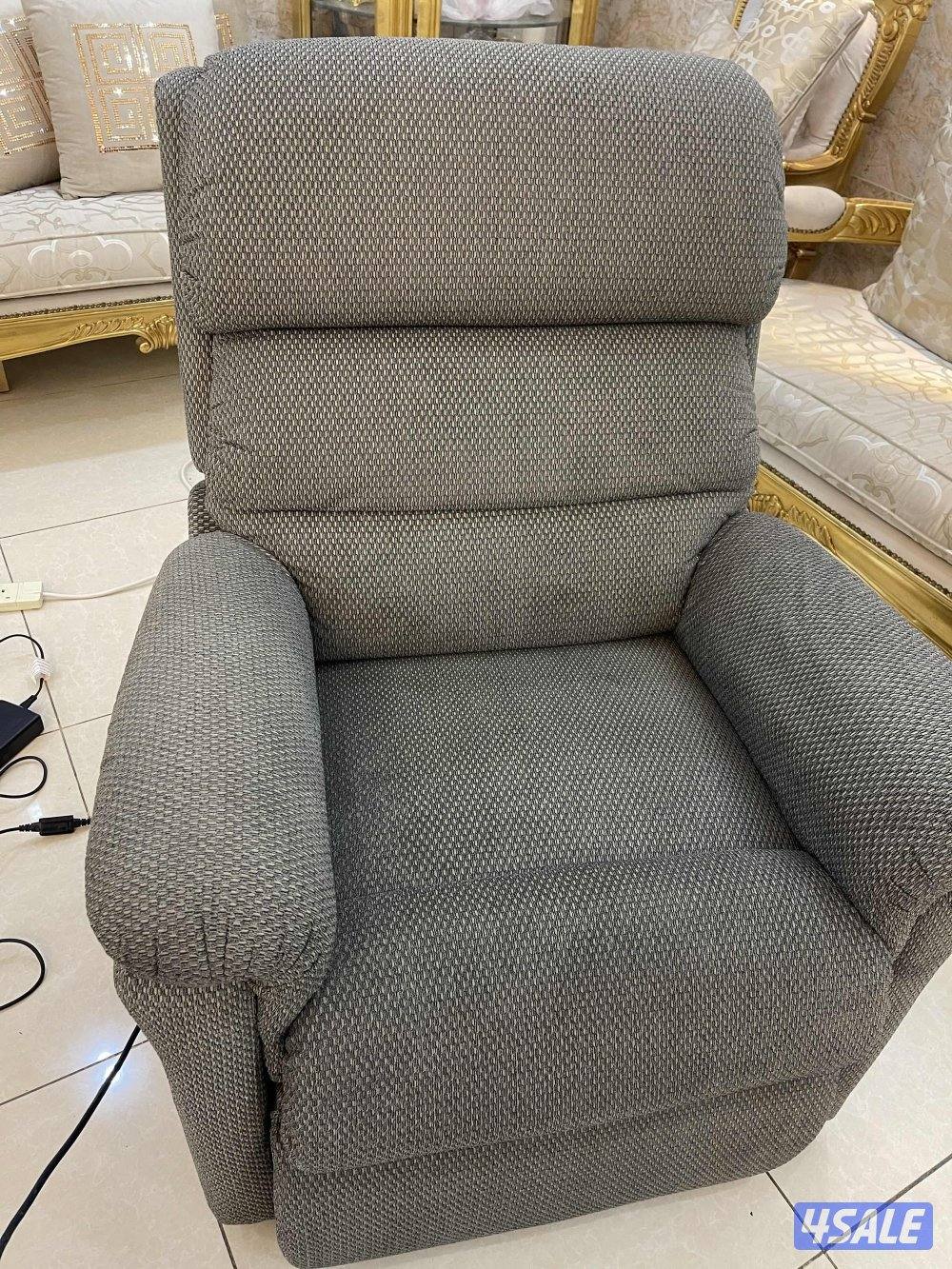 ليزي بوي الأصلي كهربائي خاصيه ممتازه لكبار السن يرفع الارجل ويساعد علي1