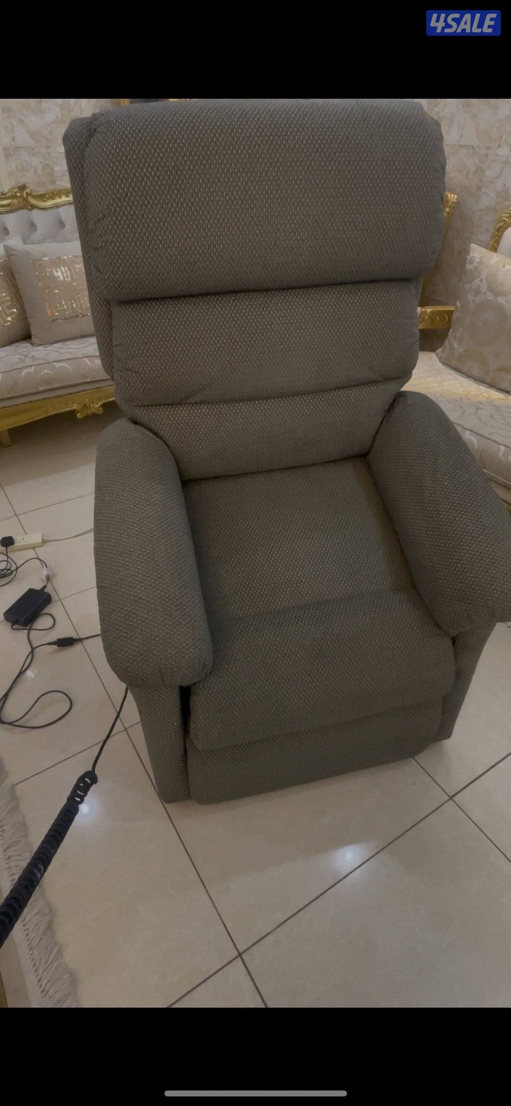 ليزي بوي الأصلي كهربائي خاصيه ممتازه لكبار السن يرفع الارجل ويساعد علي3