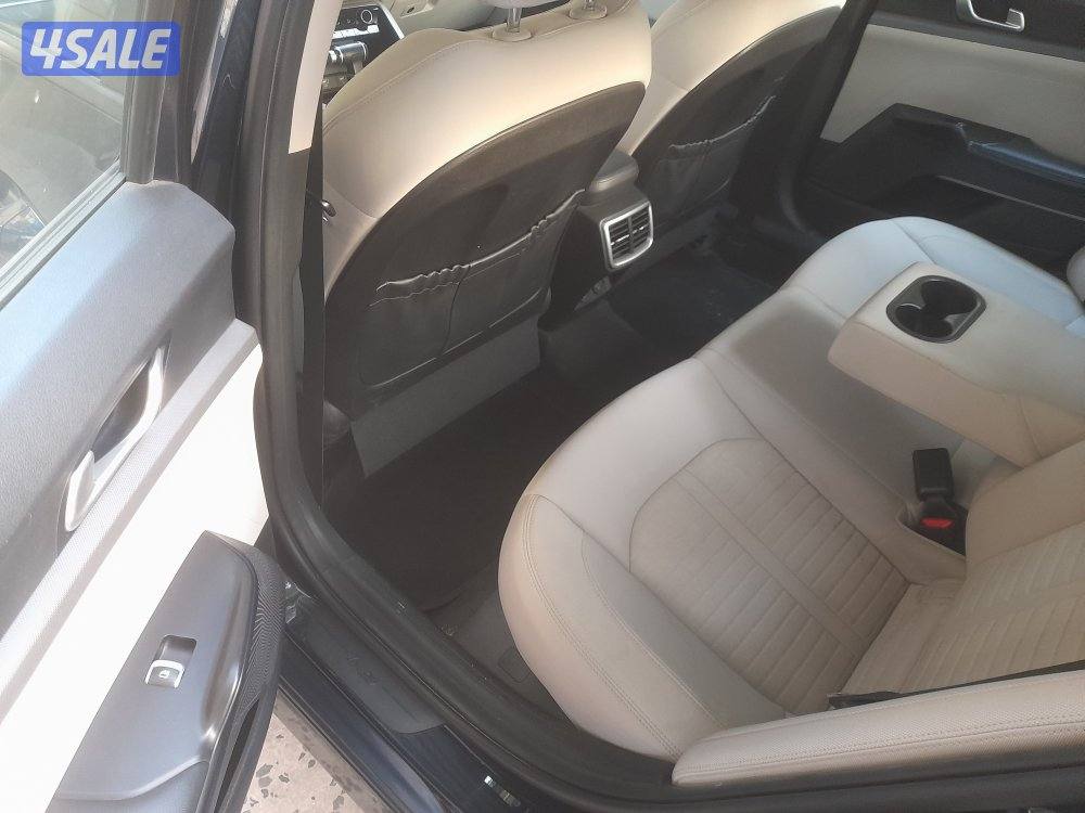 كيا كي فايف موديل 2021 نظيفة جدا بحالة الوكاله ٤سلندر إستعمال8