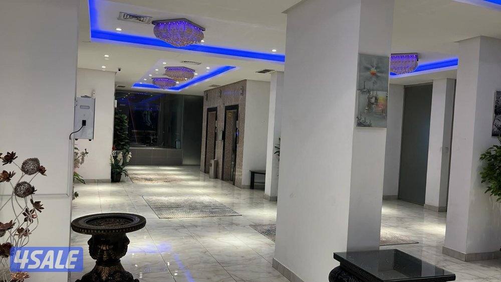 ل عشاق الزوق الرفيع شقه مفروشه وغير مفروشه للإيجار الشهري0