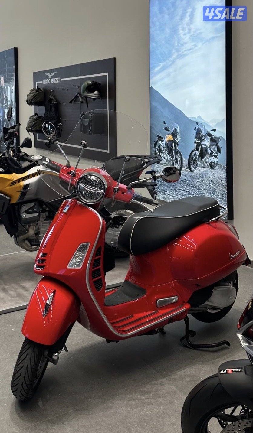 فيسبا جي تي اس ٣٠٠1