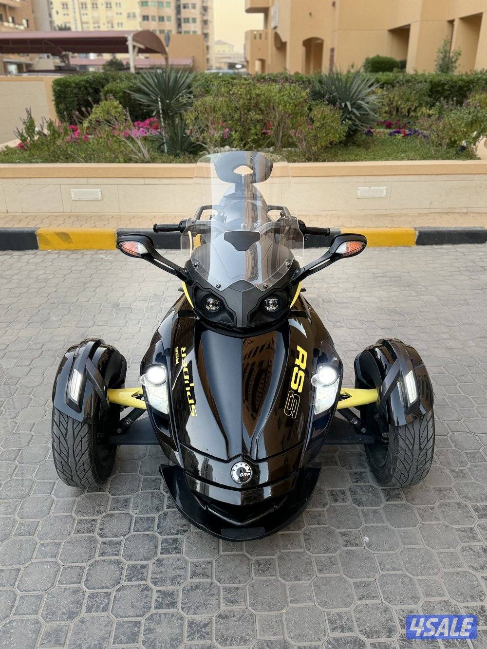 CAN-AM SPIDER 2014 RSS كامل المواصفات بحاله ممتازه2
