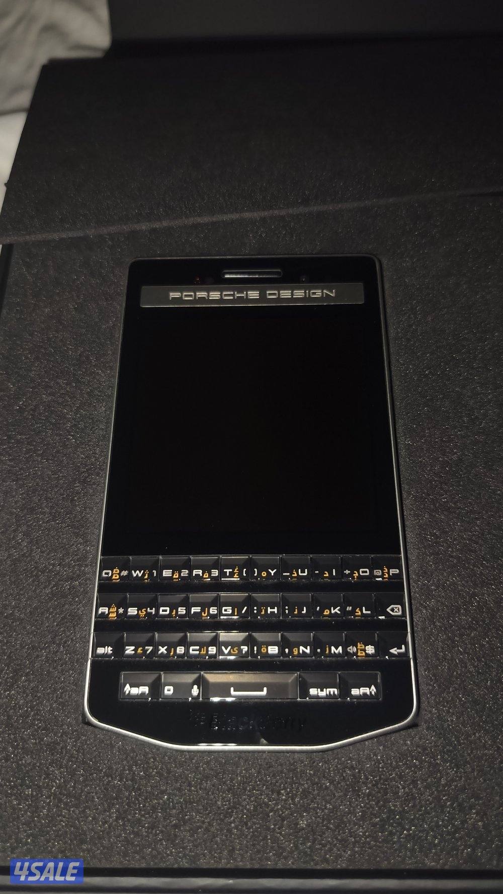 BlackBerry Porsche Design P’9983 Carbon3