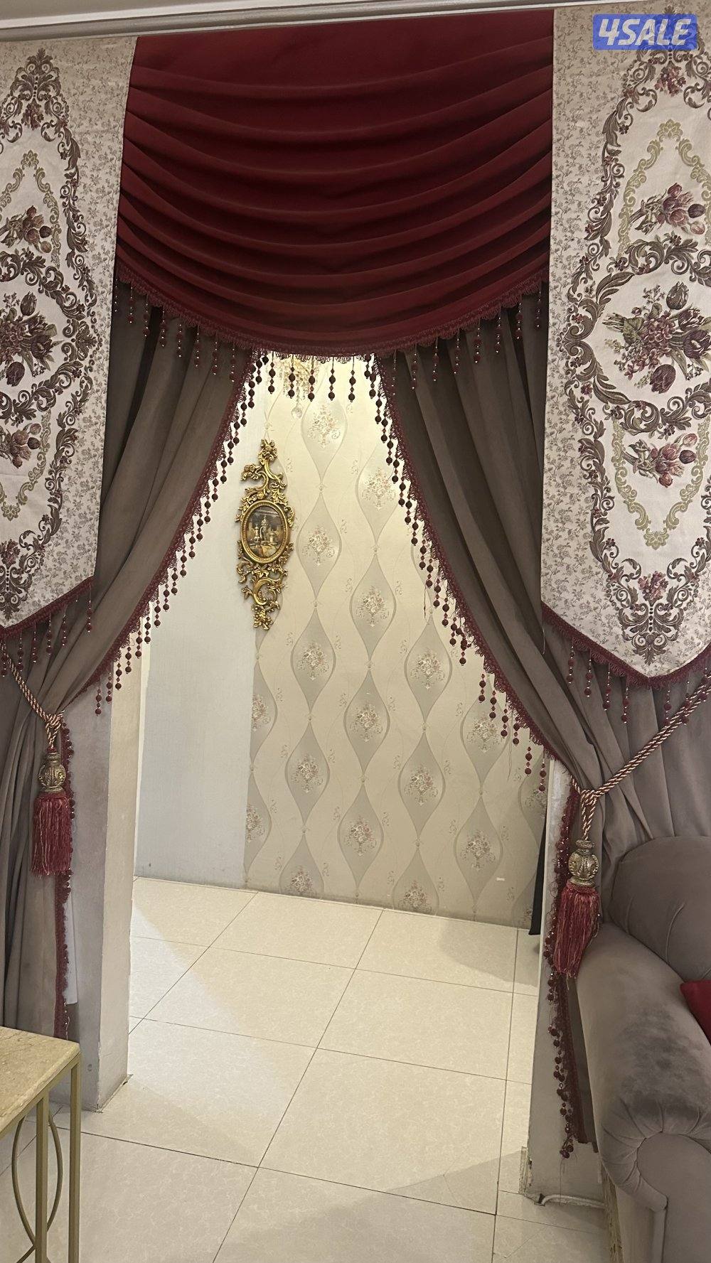 قنفات كبيره بحاله جيده جدا مع ستارتين وزوليه جديده وطاولات وزولية1