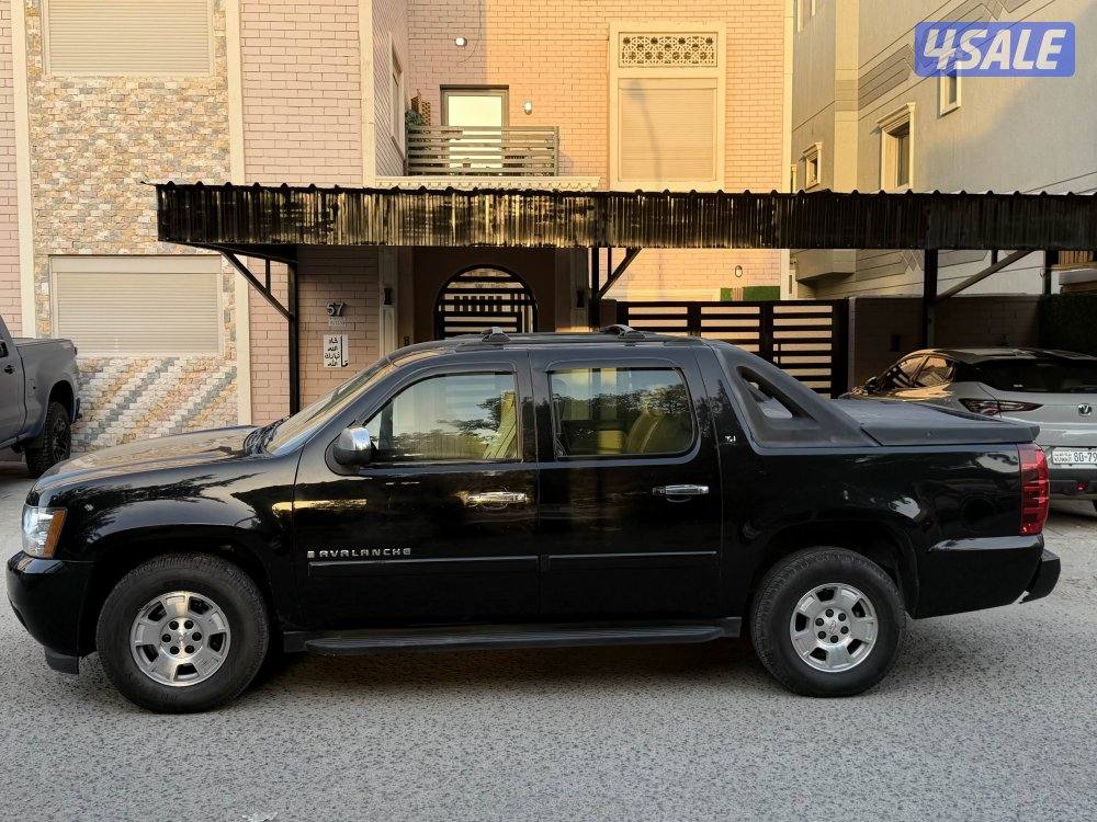 🚨 للبيع — 2008 chevrolet Avalanche 🚨1