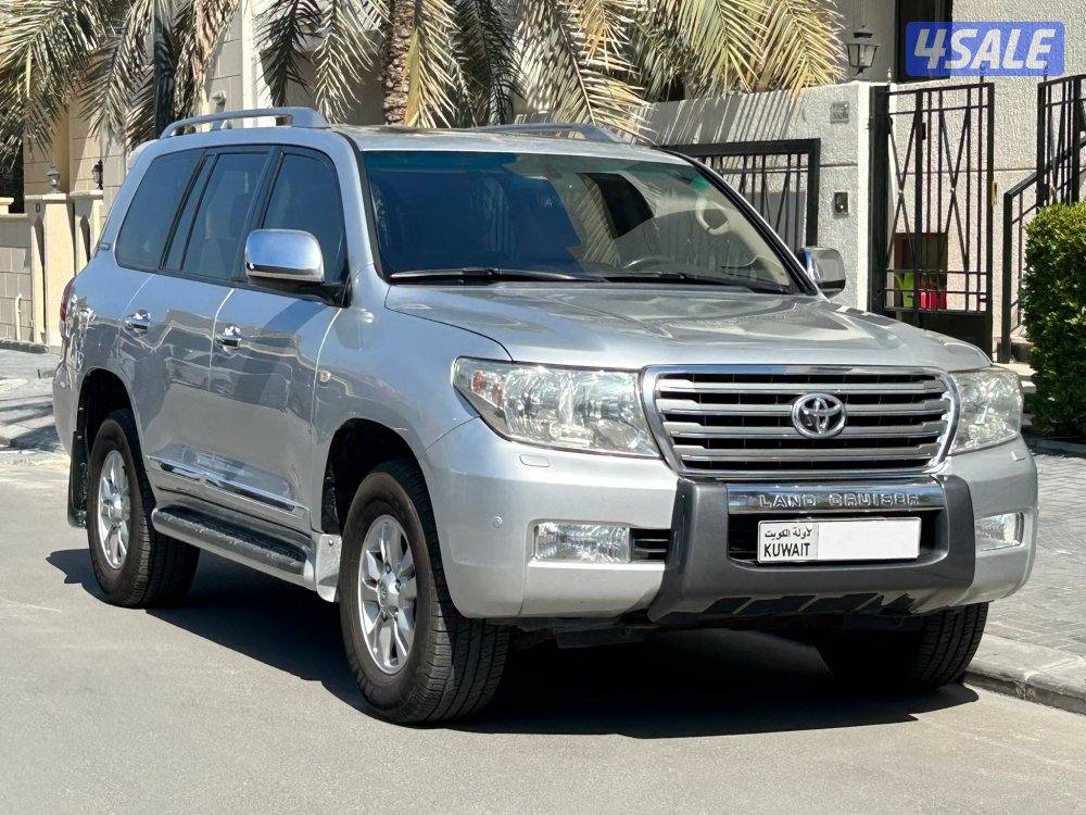 لاند كروزر GXR موديل 2011 ماشي 375 الف سيرفس منتظم شرط الفحص1